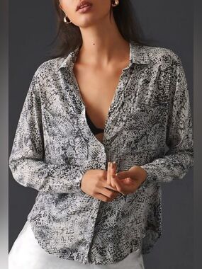 Anthropologie X Cloth & Stone Women's Snake Print Button Up Blouse Top
